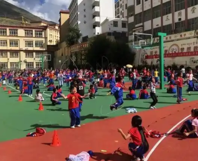 同体教育的样板让校园成为各民族学生共居共学共事共乐的家园